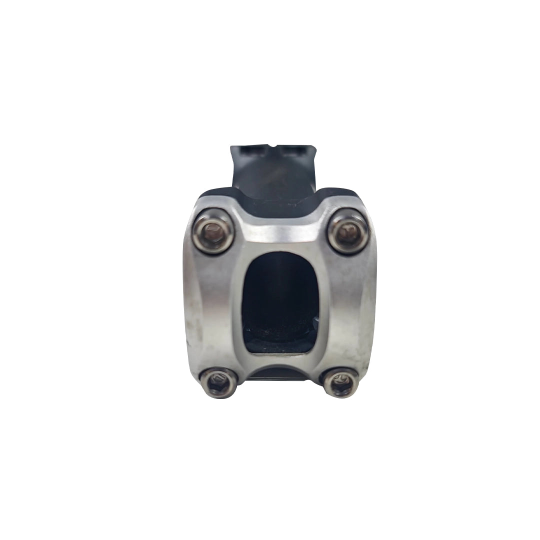Stem Vairo REV Bk/Silver 125mm 25,4mm (con detalles)